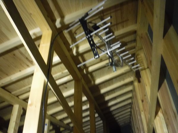 伊豆市地デジアンテナ屋根裏設置工事